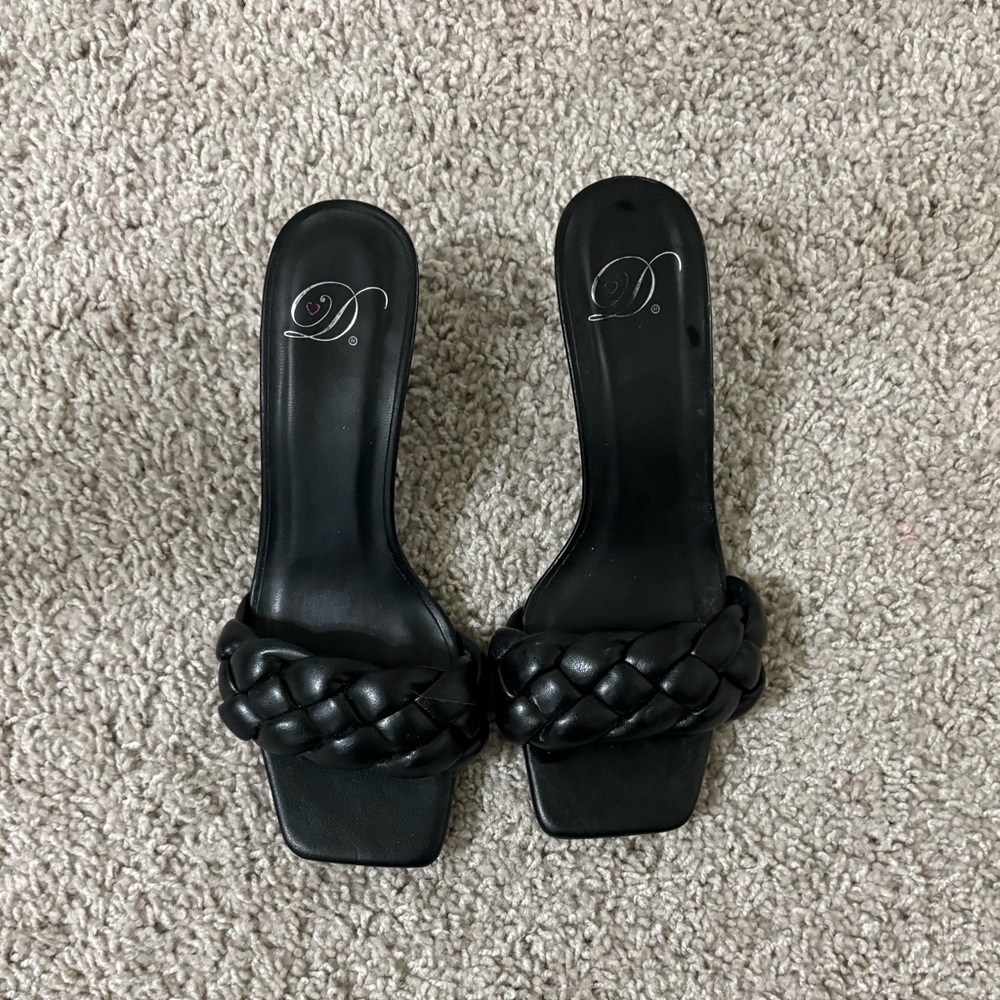 Elegant Black Braided Women's Short heels